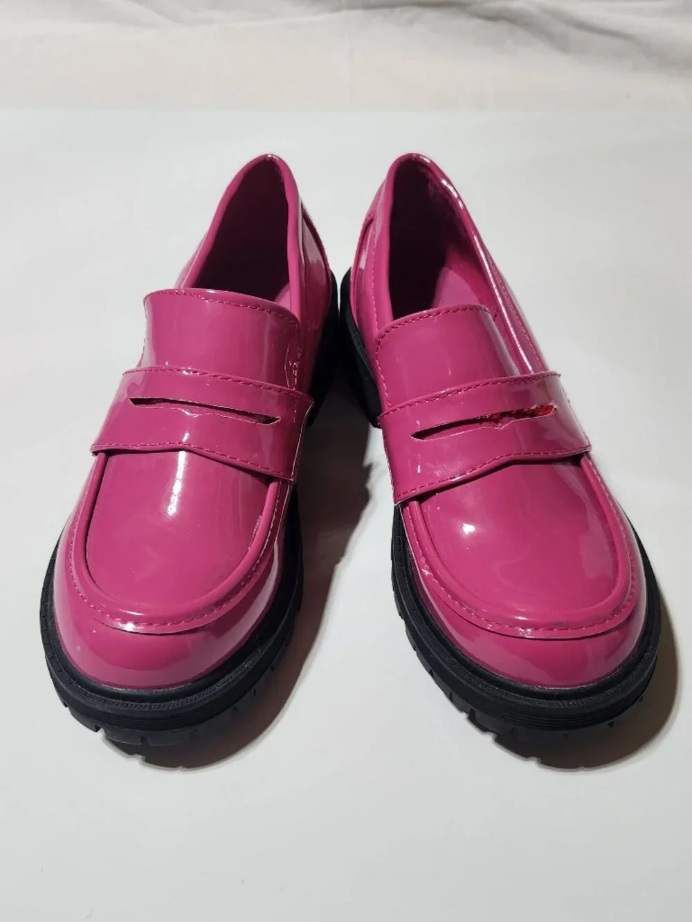 Link Girls’ Glossy Pink Loafers – Size 3 | Perfect for Fall & School Style!